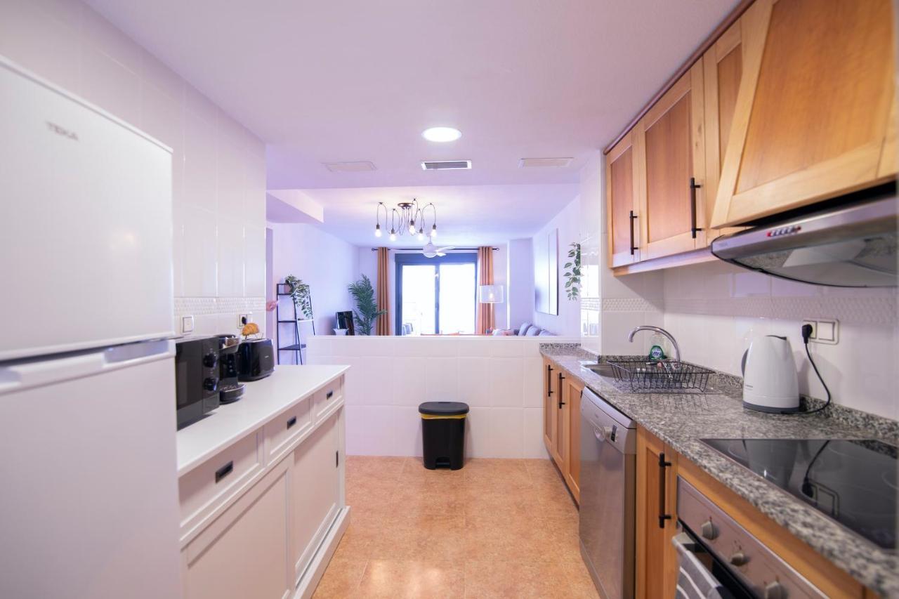 El Patio - Just 170m From Apartment *